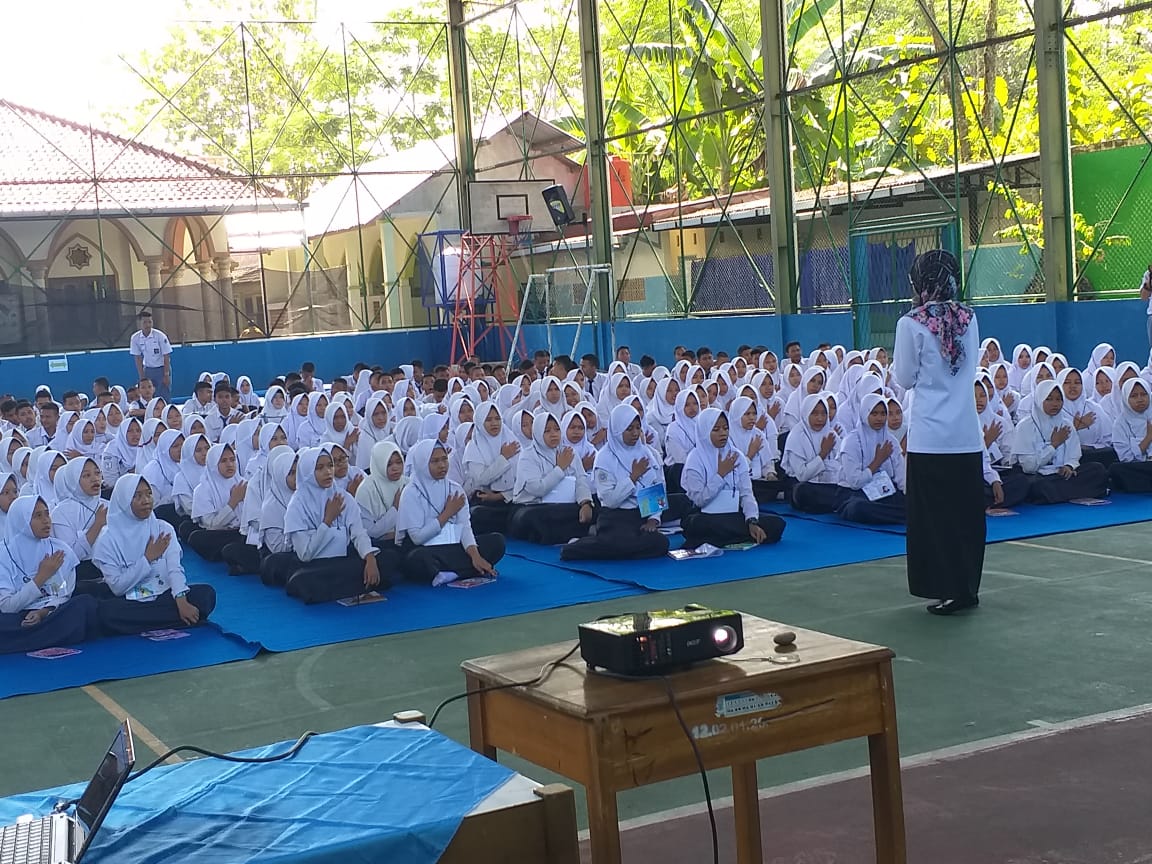 BNN Kabupaten Purbalingga Ajak Pelajar SMA Negeri 1 Bukateja Jauhi Narkoba BNN Kabupaten Purbalingga Ajak Pelajar SMA Negeri 1 Bukateja Jauhi Narkoba