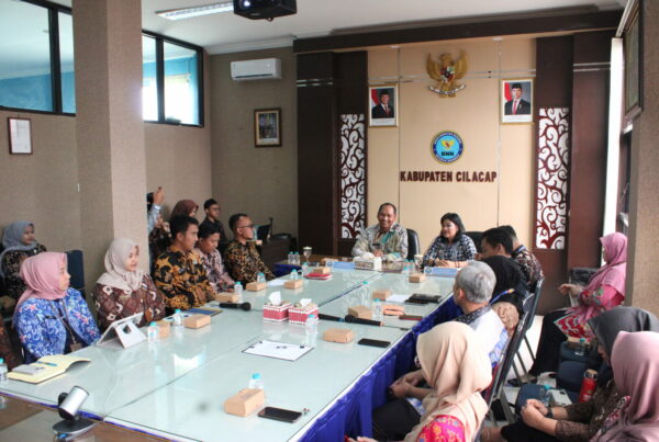 MENTORING PEMBANGUNAN ZONA INTEGRITAS BNN KABUPATEN CILACAP MENTORING PEMBANGUNAN ZONA INTEGRITAS BNN KABUPATEN CILACAP