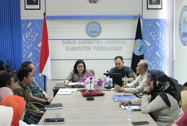 RAPAT PEMANTAPAN AKREDITASI KLINIK RAPAT PEMANTAPAN AKREDITASI KLINIK
